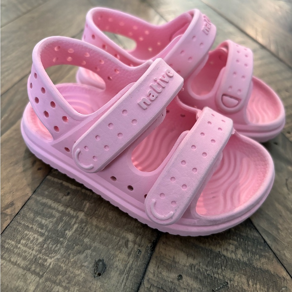 Native toddler sandals